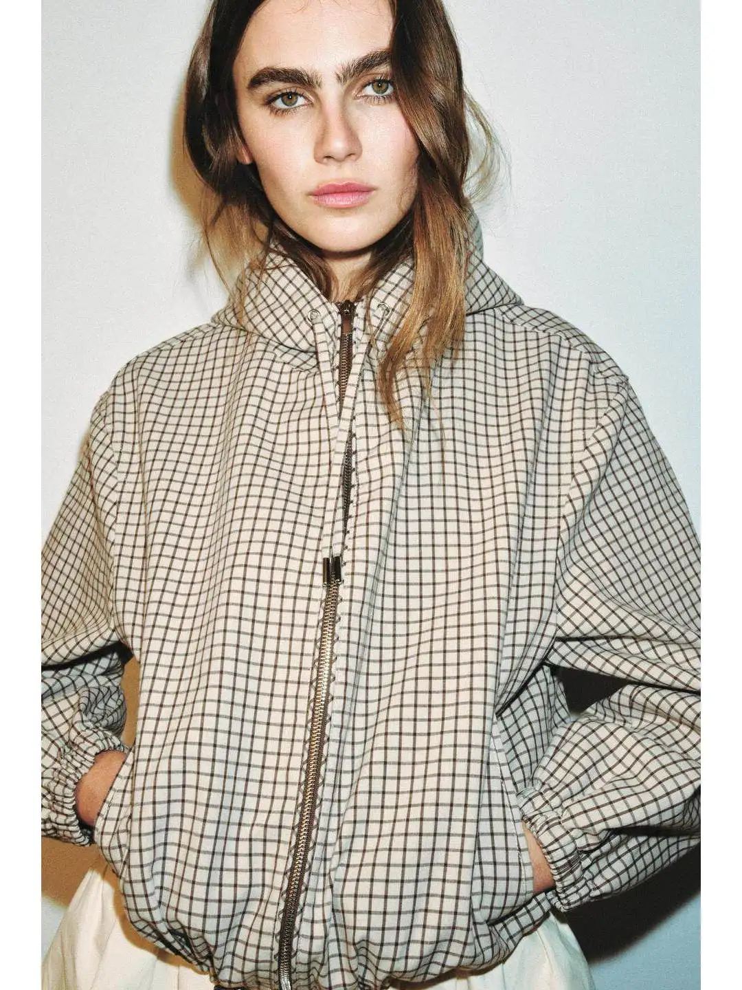 Fashionable Casual Style Plaid Hooded Belted Stand Collar Coat Women's Loose Fit Long Sleeve Polyester Fiber Coat for Spring
Fashionable Casual Style Plaid Hooded Belted Stand Collar Coat Women's Loose Fit Long Sleeve Polyester Fiber Coat for Spring