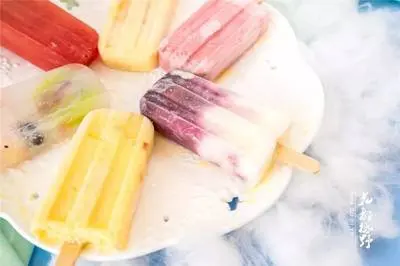 Утолщенная солнцезащитная накидка на лобовое стекло автомобиля с 5/9 магнитами, защита от УФ-излучения, защита от снега и солнечного света для Mercedes Benz AMG EQS 53
Утолщенная солнцезащитная накидка на лобовое стекло автомобиля с 5/9 магнитами, защита от УФ-излучения, защита от снега и солнечного света для Mercedes Benz AMG EQS 53