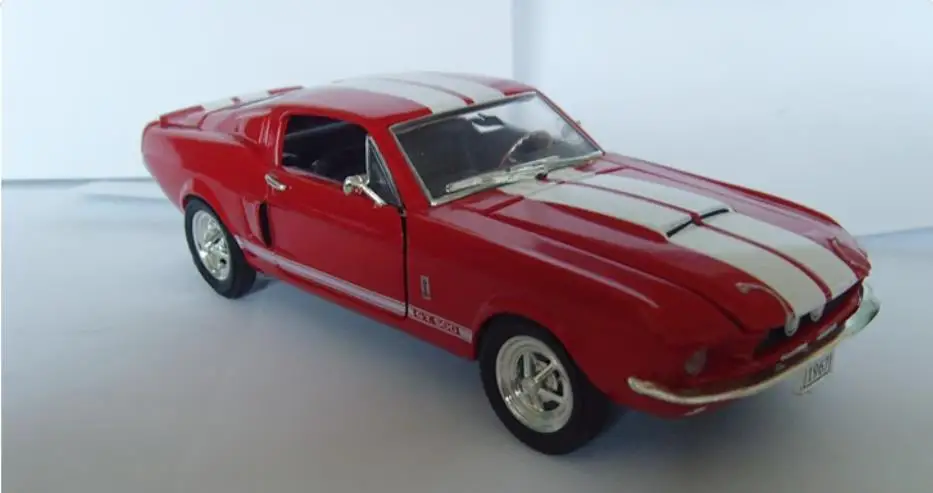 1/32 New Arrival Special Price Diecast Metal American 1967 Retro GT-500 Car Model Furniture Display Toys For Children
1/32 New Arrival Special Price Diecast Metal American 1967 Retro GT-500 Car Model Furniture Display Toys For Children