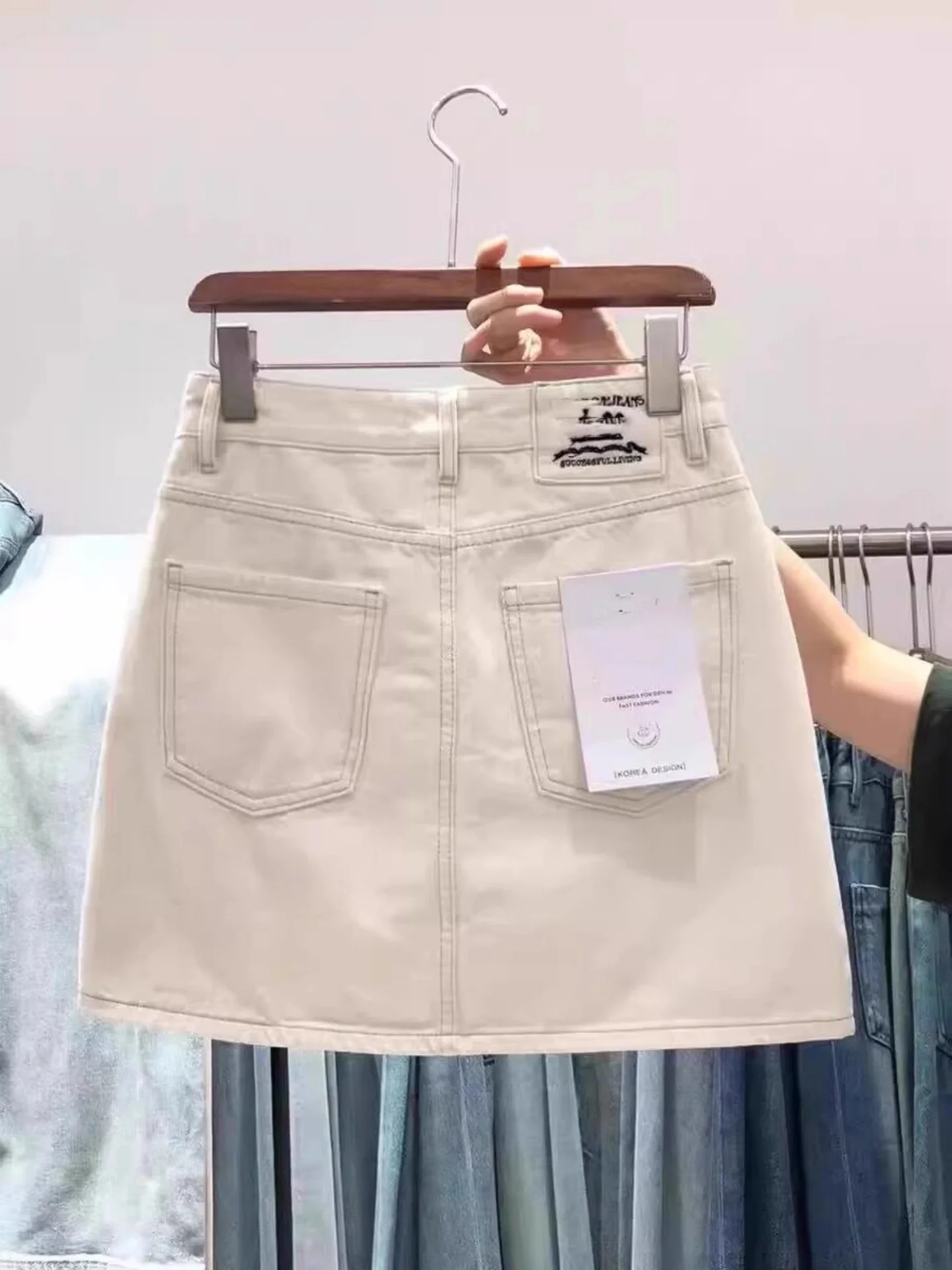 High Waist A-Line Denim Skirt Women's Summer New Style Korean Version White Washed Asymmetrical Hem Commute Friendly
High Waist A-Line Denim Skirt Women's Summer New Style Korean Version White Washed Asymmetrical Hem Commute Friendly