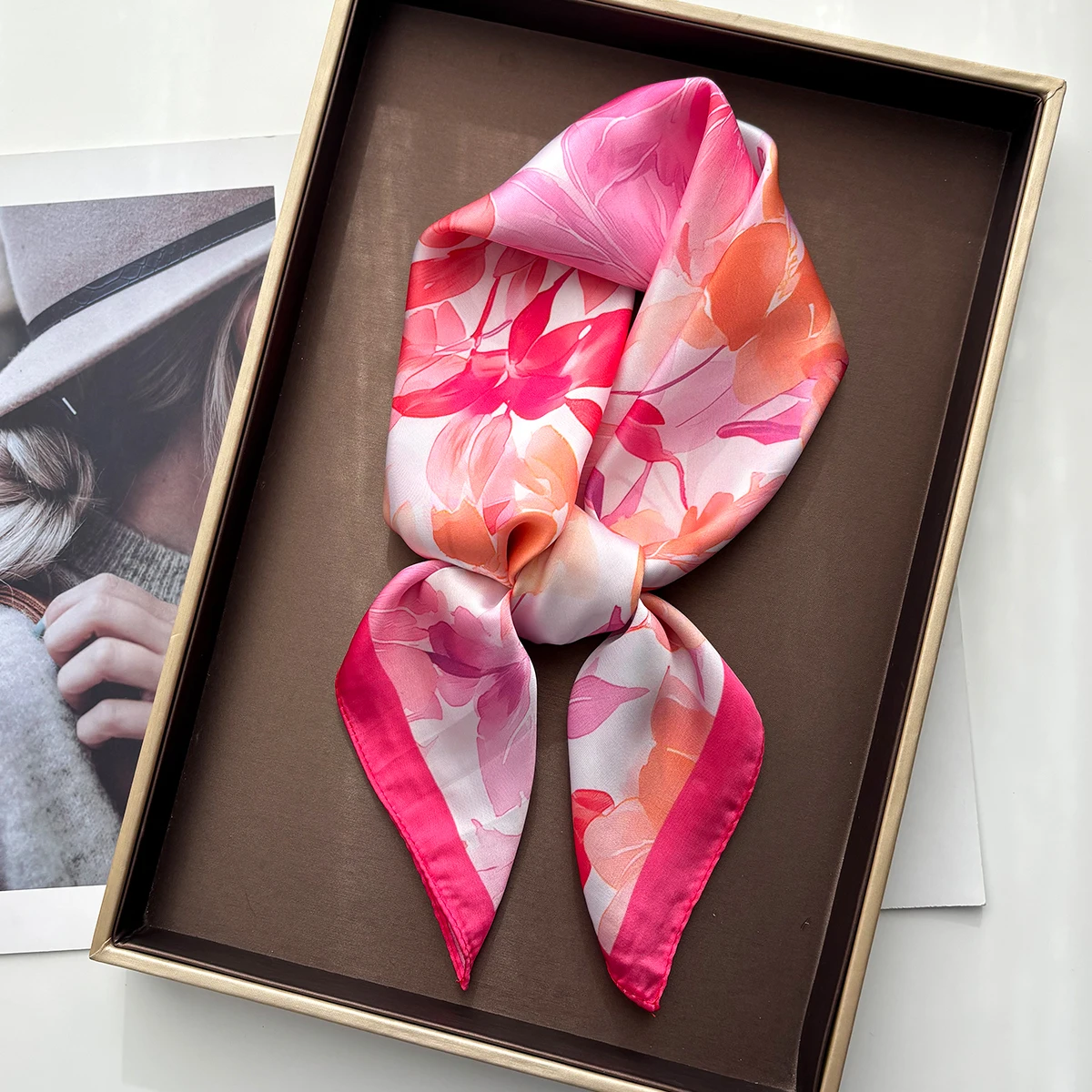 Роскошный квадратный шарф для женщин, шелковые шарфы с цветочным принтом, банданы, элегантный женский хиджаб, шейный платок, мягкая шаль с пятнами, накидки
Роскошный квадратный шарф для женщин, шелковые шарфы с цветочным принтом, банданы, элегантный женский хиджаб, шейный платок, мягкая шаль с пятнами, накидки