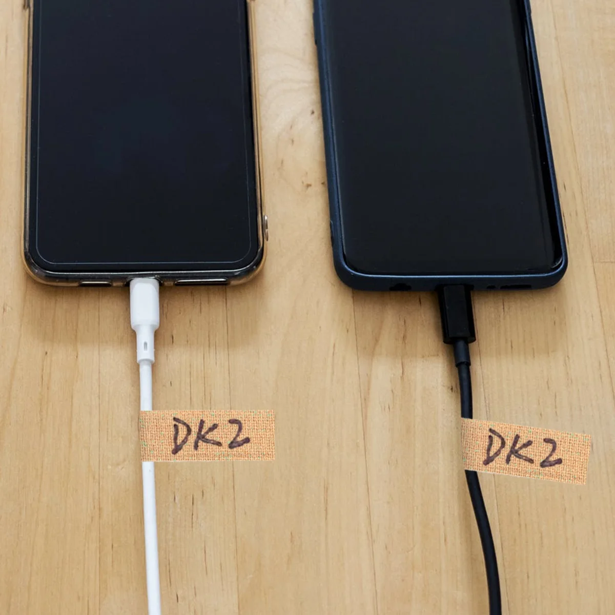 2Set Cable Labels Self-Adhesive Waterproof Cord Identification Stickers Mark Pen Cable Tags Practical Writing Smooth 
2Set Cable Labels Self-Adhesive Waterproof Cord Identification Stickers Mark Pen Cable Tags Practical Writing Smooth