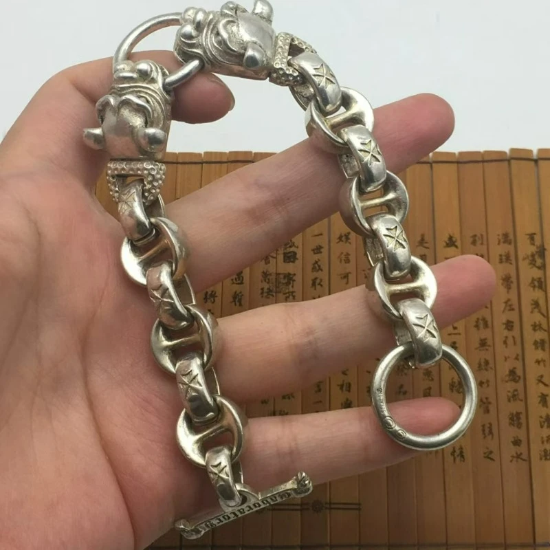 Mai Chuang/ Old China Tibetan Silver Hand-made Nepalese Double Animal Heads Strand Bracelet Domineering Men Women Couple Gift
Mai Chuang/ Old China Tibetan Silver Hand-made Nepalese Double Animal Heads Strand Bracelet Domineering Men Women Couple Gift