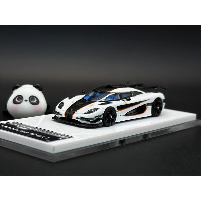 LMLF 1:64 Панда Черный Белый ONE 1 открывающийся капот литый под давлением модель автомобиля коллекционные игрушки
LMLF 1:64 Панда Черный Белый ONE 1 открывающийся капот литый под давлением модель автомобиля коллекционные игрушки