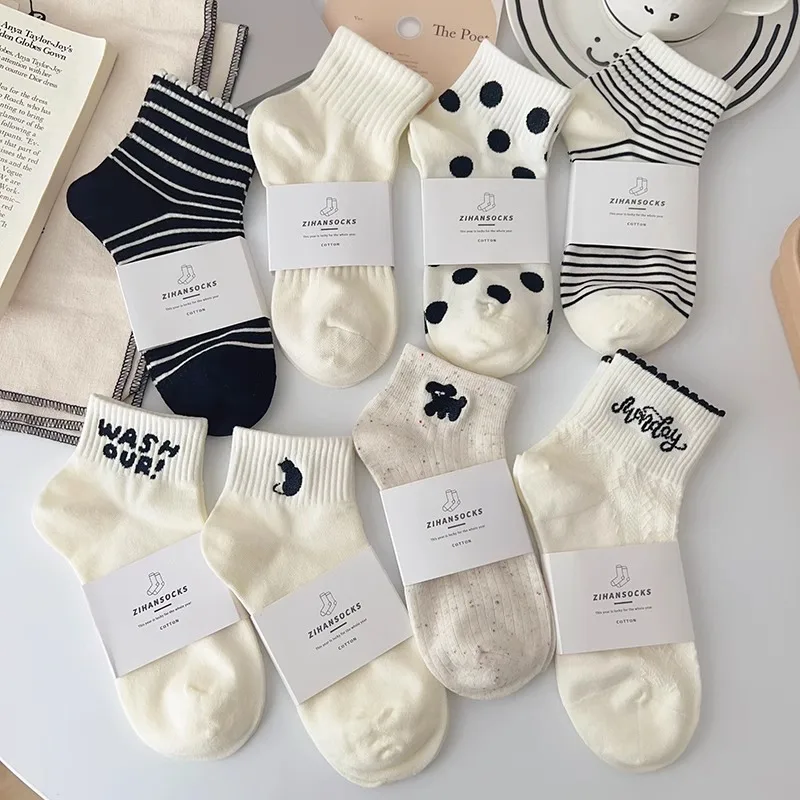 10 Pairs 2026 White Knit Women's Short Ankle Socks Spring and Summer Low Cut Socks with Print School Socks for Girls Wholesale
10 Pairs 2026 White Knit Women's Short Ankle Socks Spring and Summer Low Cut Socks with Print School Socks for Girls Wholesale