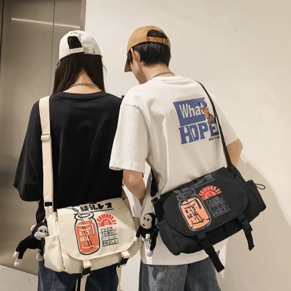 Leisure Nylon Men Crossbody Bag Large Capacity Japanese Style Messenger Bag Harajuku Style Casual Shoulder Bag Boys
Leisure Nylon Men Crossbody Bag Large Capacity Japanese Style Messenger Bag Harajuku Style Casual Shoulder Bag Boys