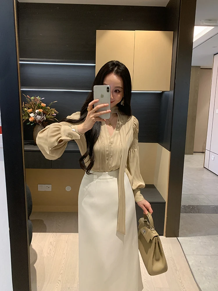 XINYI Lazy Waltz Spring Textured Pearl Women's Slimming Versatile Sash Shirt Casual Style Loose Fit Polyester Long Sleeve V-Neck
XINYI Lazy Waltz Spring Textured Pearl Women's Slimming Versatile Sash Shirt Casual Style Loose Fit Polyester Long Sleeve V-Neck