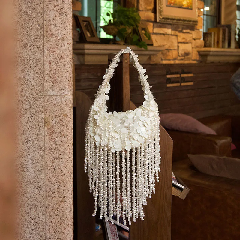 Luxury Pearls Tassel Evening Bags for Women Handbags Elegant Sequined Shoulder Bag Handmade Beading Wedding Clutch Ladies Purses
Luxury Pearls Tassel Evening Bags for Women Handbags Elegant Sequined Shoulder Bag Handmade Beading Wedding Clutch Ladies Purses