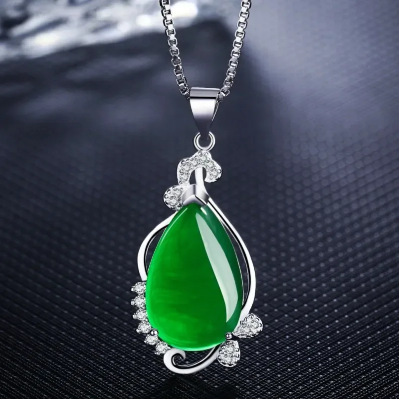 Natural Green Chalcedony Hand Carved Water Drop Pendant Fashion Jewelry Women's Necklace Gift Accessories
Natural Green Chalcedony Hand Carved Water Drop Pendant Fashion Jewelry Women's Necklace Gift Accessories