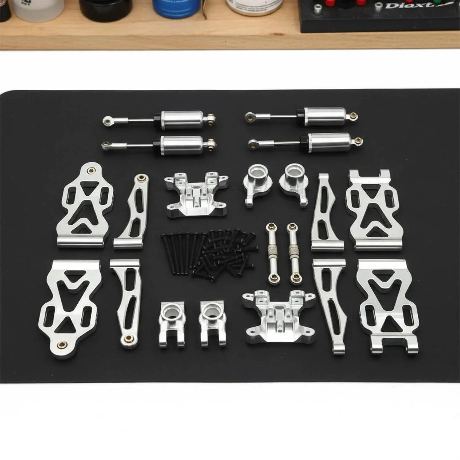 Набор из 20 металлических модифицированных деталей для радиоуправляемых моделей, масштаб 1/16: долговечные алюминиевые маятниковые рычаги, точно выполненные.
Набор из 20 металлических модифицированных деталей для радиоуправляемых моделей, масштаб 1/16: долговечные алюминиевые маятниковые рычаги, точно выполненные.