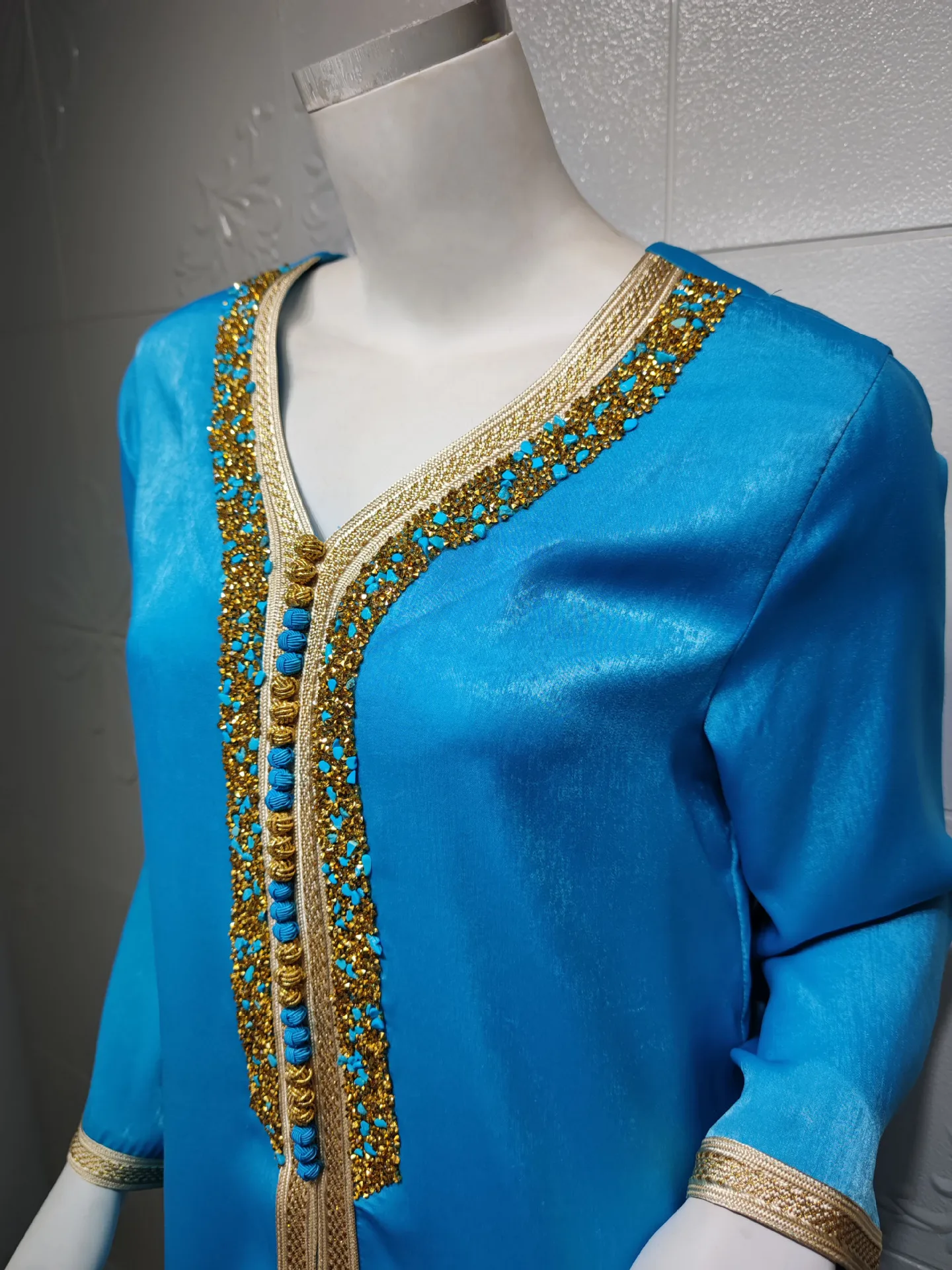Eid Satin Abaya Dubai Jalabiya Muslim Dress Turkey Islam Robe Longue Djelaba Femme Musulman Dresses for Women Kaftan Marocain 
Eid Satin Abaya Dubai Jalabiya Muslim Dress Turkey Islam Robe Longue Djelaba Femme Musulman Dresses for Women Kaftan Marocain