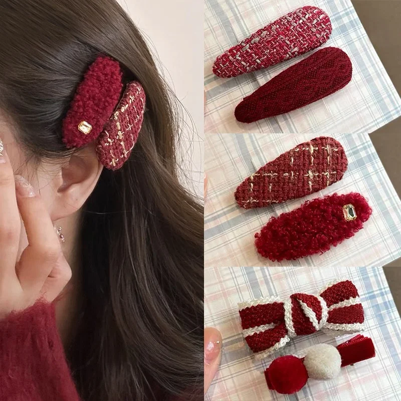 Red Fluffy Bangs Hair Clips Women's Side BB Clips Plu Single-Brow Clips Autumn Winter Hair Accories New Year's Decorations
Red Fluffy Bangs Hair Clips Women's Side BB Clips Plu Single-Brow Clips Autumn Winter Hair Accories New Year's Decorations