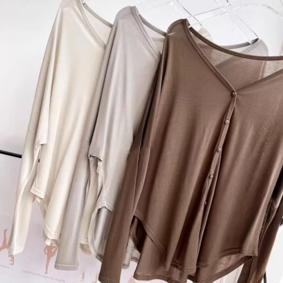 Women's V-Neck Summer Lightweight Modal Sun Protection Open Cardigan Fashionable Airy Cover-Up Outerwear Top
Women's V-Neck Summer Lightweight Modal Sun Protection Open Cardigan Fashionable Airy Cover-Up Outerwear Top