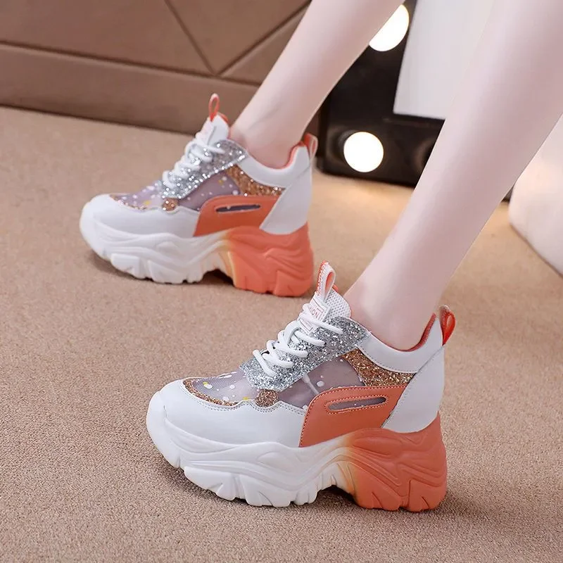 Весенне-осенняя женская обувь на высокой платформе, новинка 2023 года, оригинальные модные дизайнерские роскошные корейские женские туфли для прогулок
Весенне-осенняя женская обувь на высокой платформе, новинка 2023 года, оригинальные модные дизайнерские роскошные корейские женские туфли для прогулок