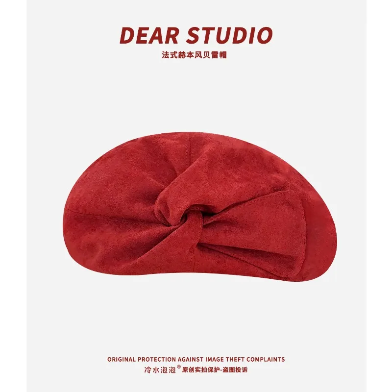 Korean Version Ins Niche Pleated Suede Berets Autumn and Winter Warm Large Version Dome Temperament Painter Hat for Women's
Korean Version Ins Niche Pleated Suede Berets Autumn and Winter Warm Large Version Dome Temperament Painter Hat for Women's