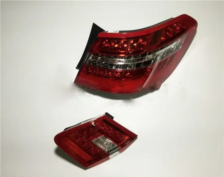 eOsuns rear lamp tail light assembly for Mercedes-Benz E Class W212 E200 E220 E240 E250 E260 E280 E300 E320 E350 2009-2012
eOsuns rear lamp tail light assembly for Mercedes-Benz E Class W212 E200 E220 E240 E250 E260 E280 E300 E320 E350 2009-2012