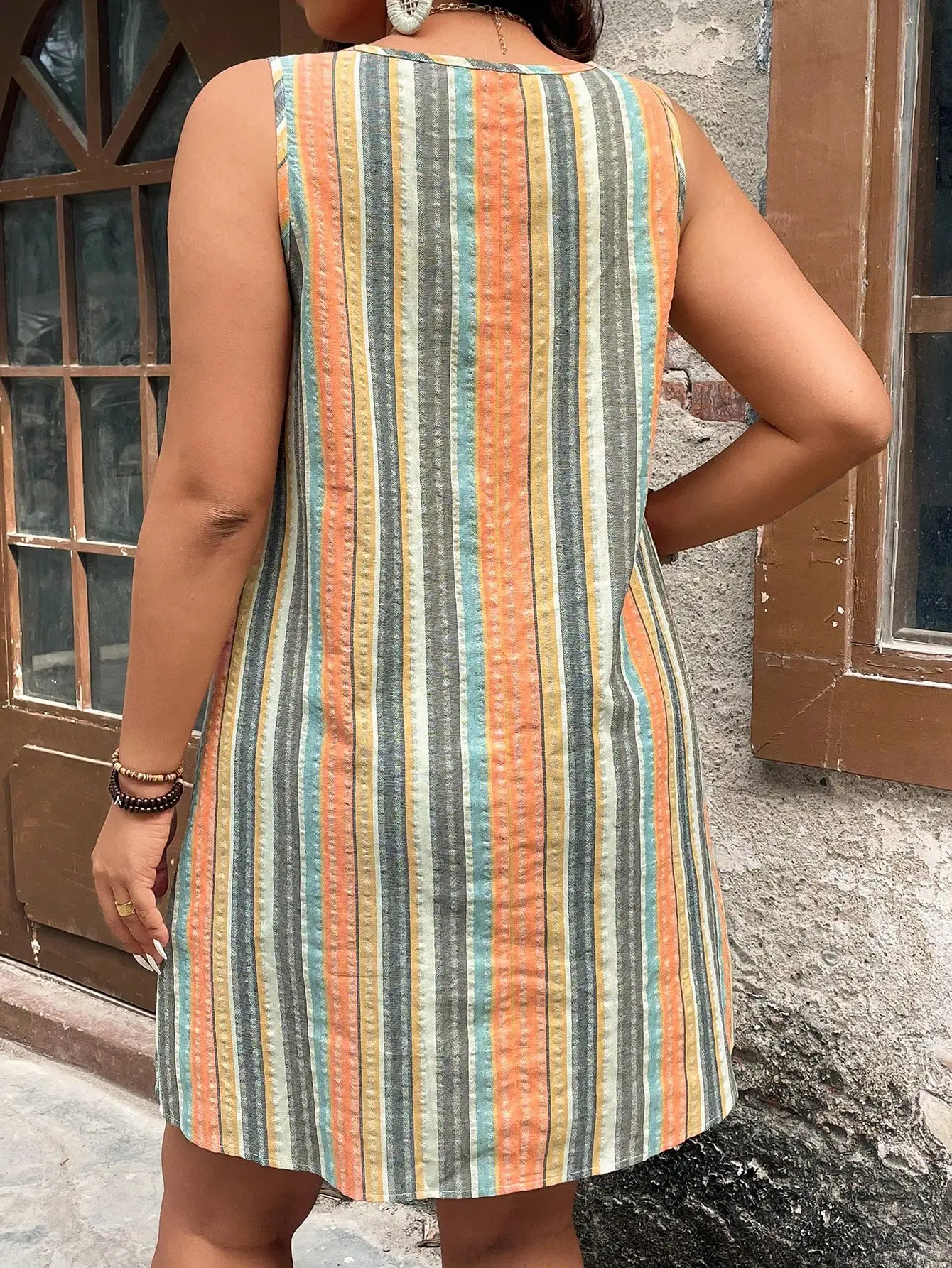 Plus Size Women Summer Casual Striped Sleeveless Dress With Pockets
Plus Size Women Summer Casual Striped Sleeveless Dress With Pockets