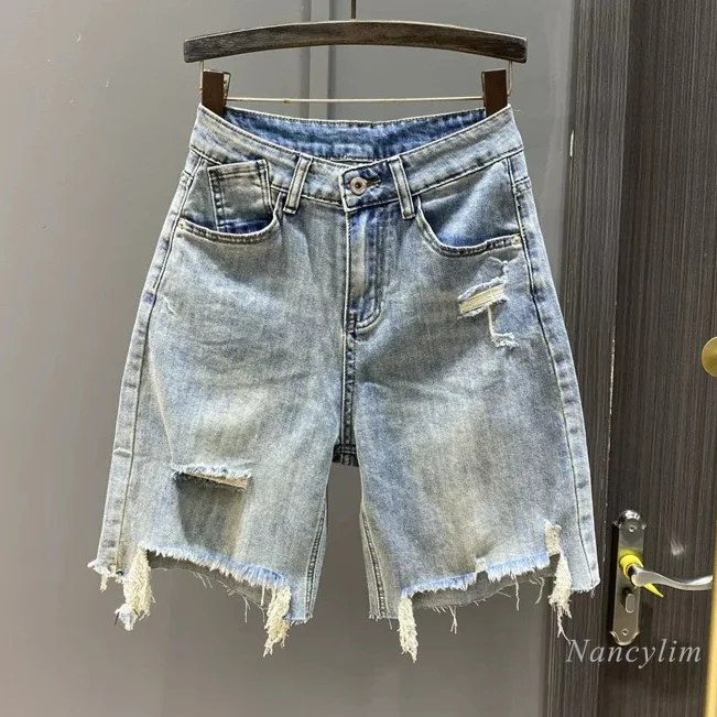 Light Blue Ripped Raw Edge Denim Half Length Pants for Women, European 2026 Summer Thin Loose Straight-leg Pants Jeans
Light Blue Ripped Raw Edge Denim Half Length Pants for Women, European 2026 Summer Thin Loose Straight-leg Pants Jeans