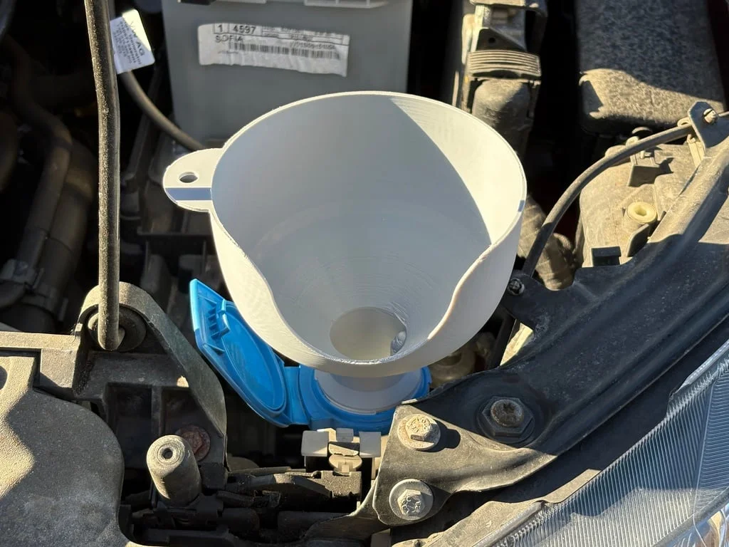 Заправка бутылки с жидкостью для очистки лобового стекла, воронка для чистки автомобиля, аксессуар для наполнения моделей Volkswagen/Audi/Skoda/Sete
Заправка бутылки с жидкостью для очистки лобового стекла, воронка для чистки автомобиля, аксессуар для наполнения моделей Volkswagen/Audi/Skoda/Sete