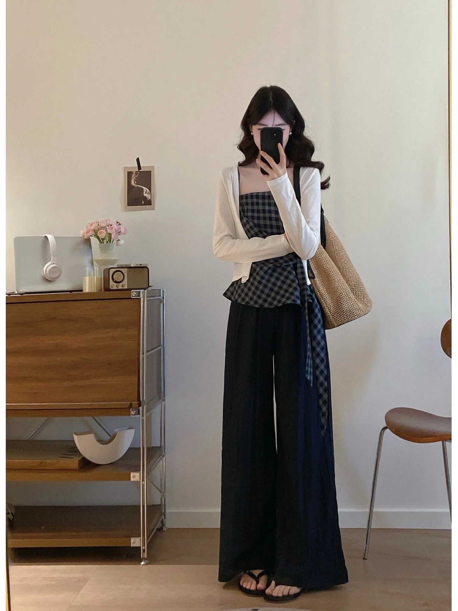 plus Size Casual Fashionable Long Sleeve Sun Protection Unusual Plaid Vest Wide Leg Pants Three Piece Set for plus Size Women
plus Size Casual Fashionable Long Sleeve Sun Protection Unusual Plaid Vest Wide Leg Pants Three Piece Set for plus Size Women