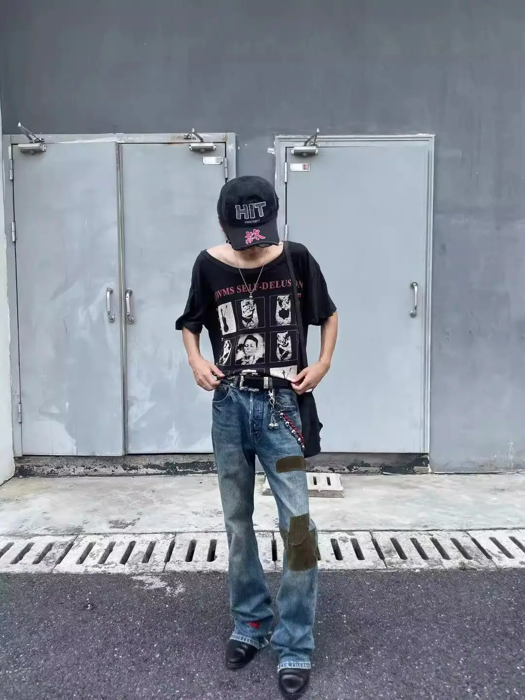 Depressed Rich Second Generation ERD24FW Men's Distressed Velvet Paint Splatter Embroidered Flared Jeans Spring Season
Depressed Rich Second Generation ERD24FW Men's Distressed Velvet Paint Splatter Embroidered Flared Jeans Spring Season