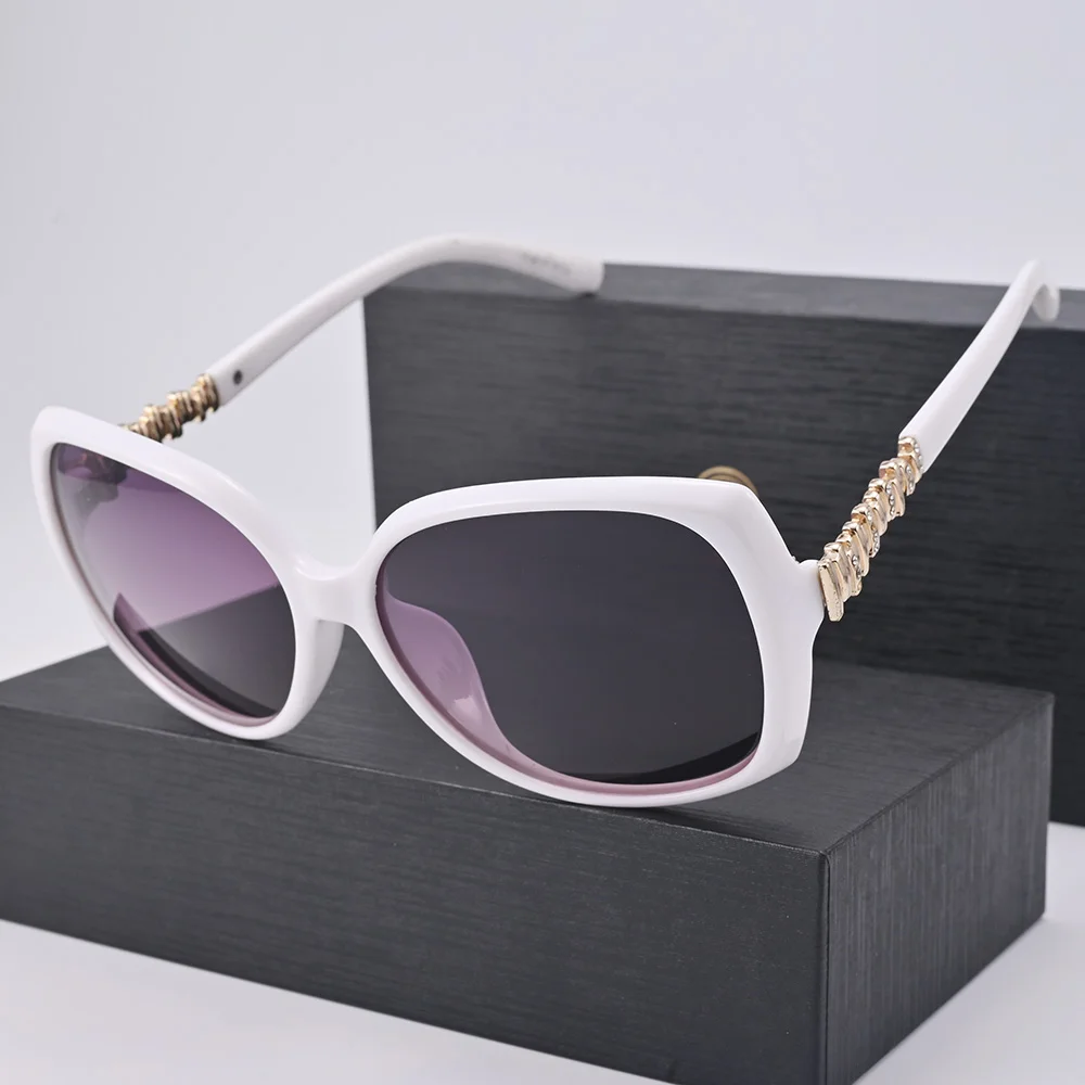 Rockjoy White Polarized Sunglasses Women Luxury Rhinestone Sun Glasses for Female Ladies Elegant Eyewear Anti Glare Reflection
Rockjoy White Polarized Sunglasses Women Luxury Rhinestone Sun Glasses for Female Ladies Elegant Eyewear Anti Glare Reflection