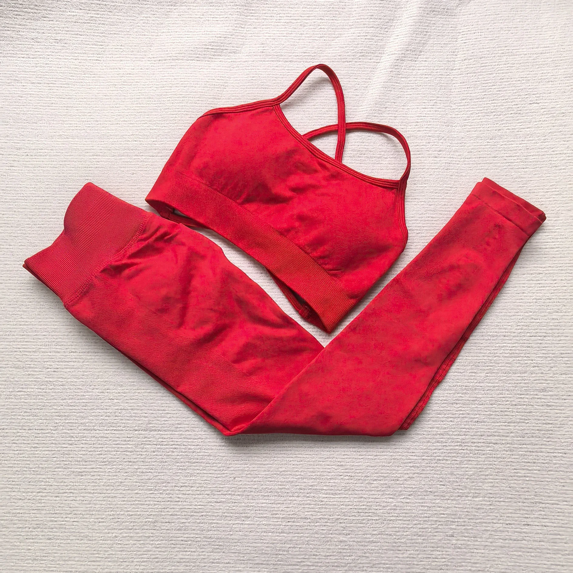 2PCS D Multi-color cross bra and long pants peach-bottom set sports lifting buttocks set long pants women's yoga suit
2PCS D Multi-color cross bra and long pants peach-bottom set sports lifting buttocks set long pants women's yoga suit
