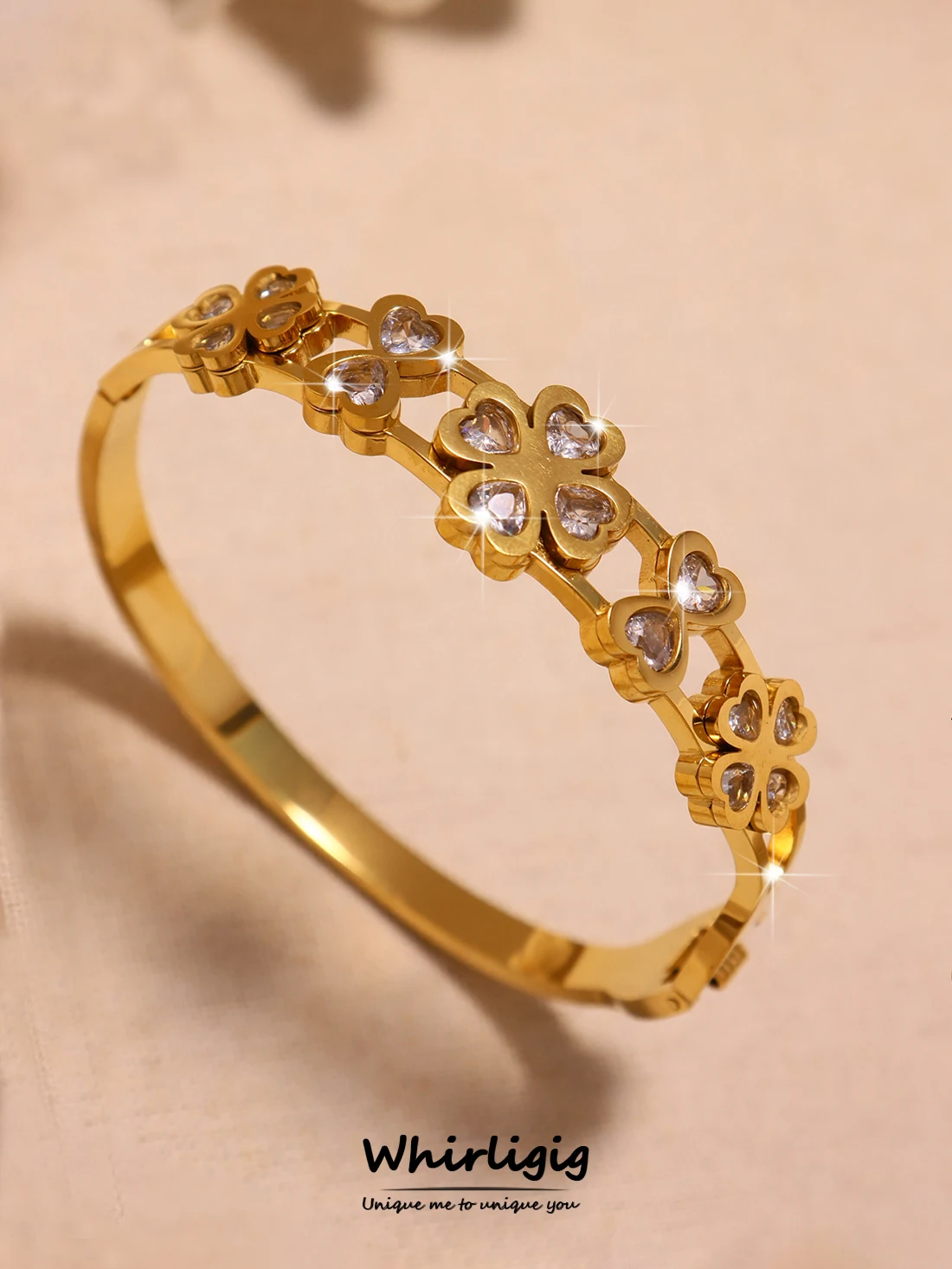 Chic Flower Petals Stainless Steel Bracelet Bangle for Women Zircon Inlaid Waterproof Charm Luxury Jewelry 
Chic Flower Petals Stainless Steel Bracelet Bangle for Women Zircon Inlaid Waterproof Charm Luxury Jewelry