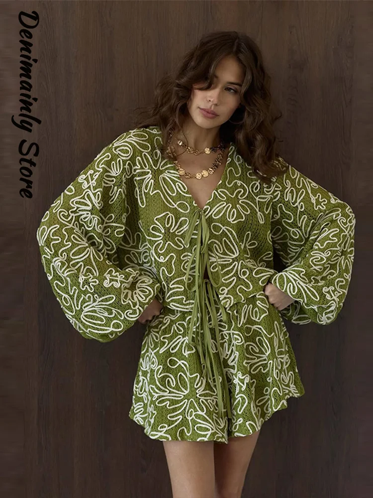 Fashion Women's Jacquard Short Set Loose V Neck Long Sleeved Lace Up Top High Waisted Shorts 2026 Summer Lady Holiday Beach Suit
Fashion Women's Jacquard Short Set Loose V Neck Long Sleeved Lace Up Top High Waisted Shorts 2026 Summer Lady Holiday Beach Suit