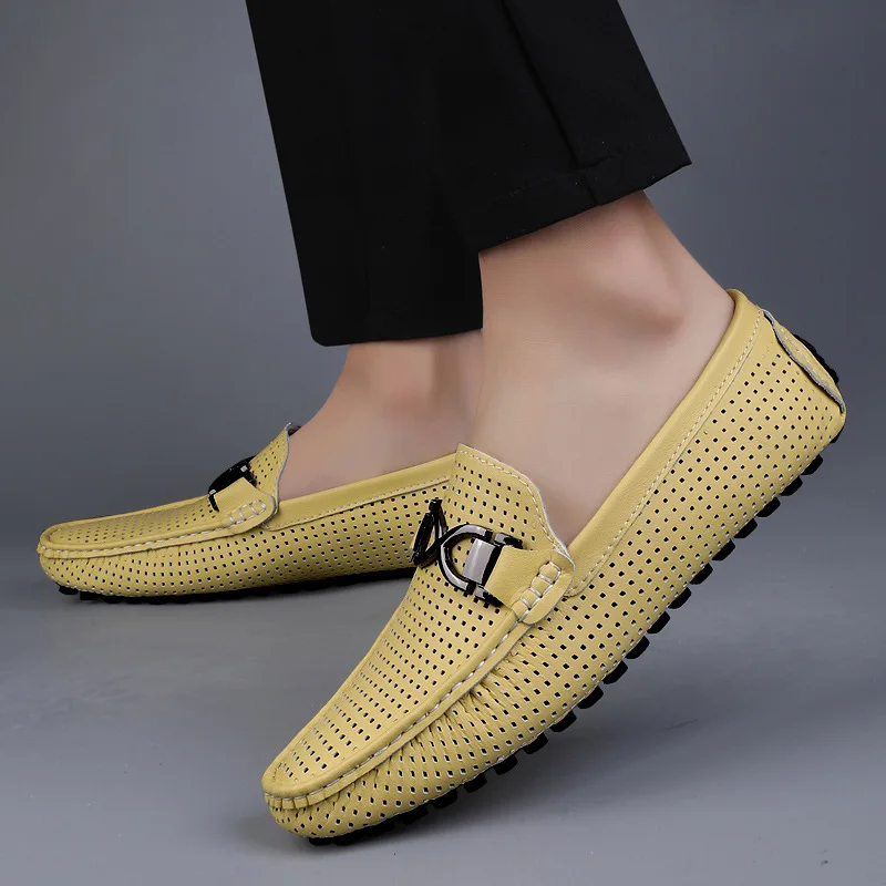 Summer leather shoes men breathable thin soft soles soft leather men sandals running out lazy casual bean shoes
Summer leather shoes men breathable thin soft soles soft leather men sandals running out lazy casual bean shoes