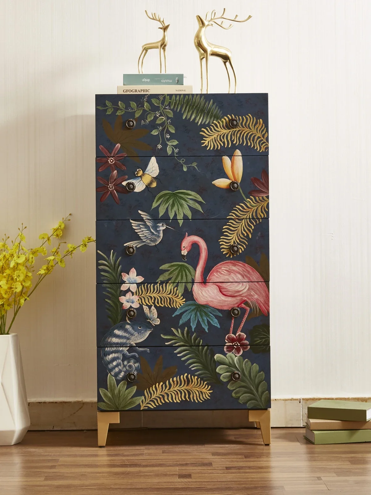 American Retro Storage Rack Living Room Curio Cabinet Classical Chest of Drawers
American Retro Storage Rack Living Room Curio Cabinet Classical Chest of Drawers