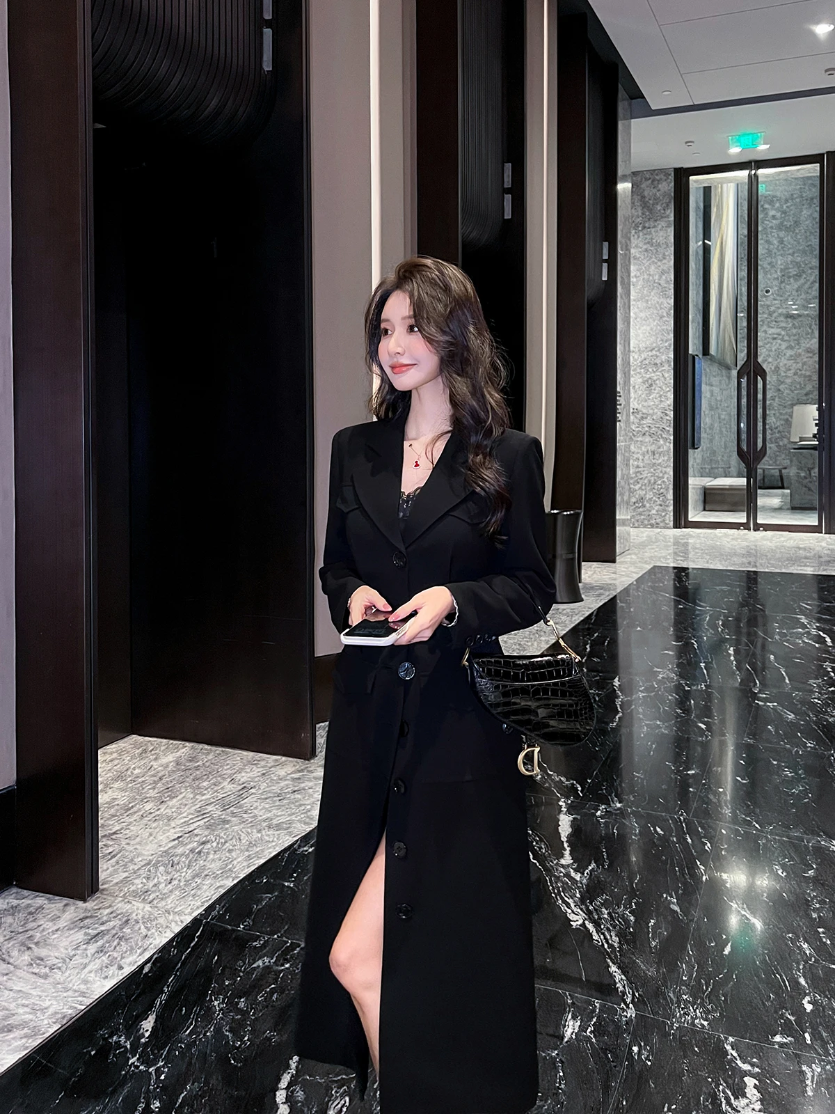 Женское пальто Ele Tailored: Новинка весна-осень, приталенное, с эффектом стройности, с отложным воротником, роскошное, модное, верхняя одежда
Женское пальто Ele Tailored: Новинка весна-осень, приталенное, с эффектом стройности, с отложным воротником, роскошное, модное, верхняя одежда