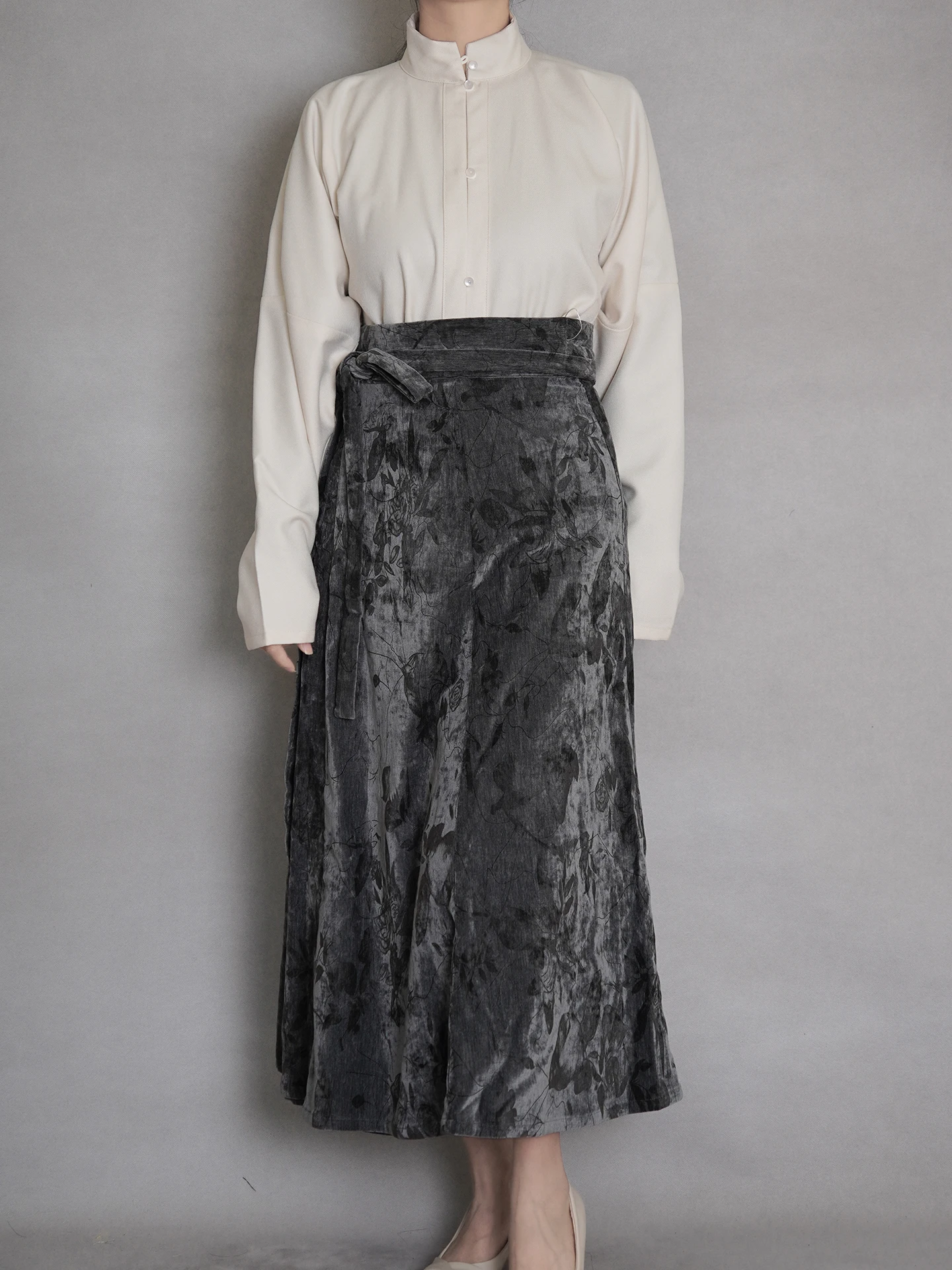 Manchun Snow Tang Dynas Sle Velvet Skirt Eight-Piece Split Hanfu Women's High Waist Polyurethane Elastic Fiber Skirt
Manchun Snow Tang Dynas Sle Velvet Skirt Eight-Piece Split Hanfu Women's High Waist Polyurethane Elastic Fiber Skirt