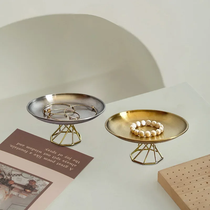 Metal Jewelry Tray Home Interior Middle Eastern Eight-sided High-foot Storage Jewelry Storage Tray Desktop Decoration
Metal Jewelry Tray Home Interior Middle Eastern Eight-sided High-foot Storage Jewelry Storage Tray Desktop Decoration