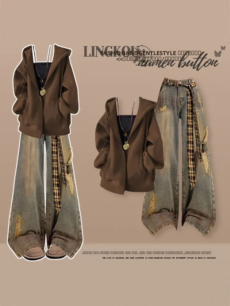 Осенний комплект Ele, большие размеры, женский антивозрастной джинсовый комплект с капюшоном «Русалка» и высокой талией в стиле ретро, комплект футболок с ремешком
Осенний комплект Ele, большие размеры, женский антивозрастной джинсовый комплект с капюшоном «Русалка» и высокой талией в стиле ретро, комплект футболок с ремешком