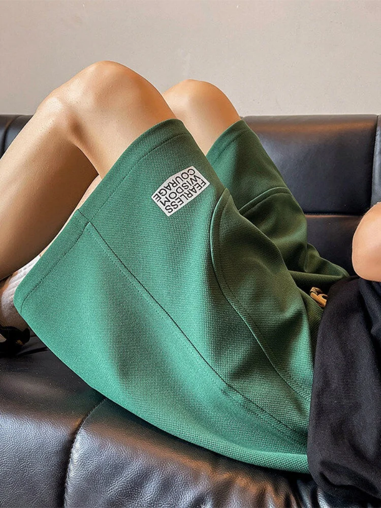 Модные яркие повседневные шорты для мужчин и подростков, летние спортивные брюки с принтом, тонкие дышащие прямые брюки для активного отдыха
Модные яркие повседневные шорты для мужчин и подростков, летние спортивные брюки с принтом, тонкие дышащие прямые брюки для активного отдыха