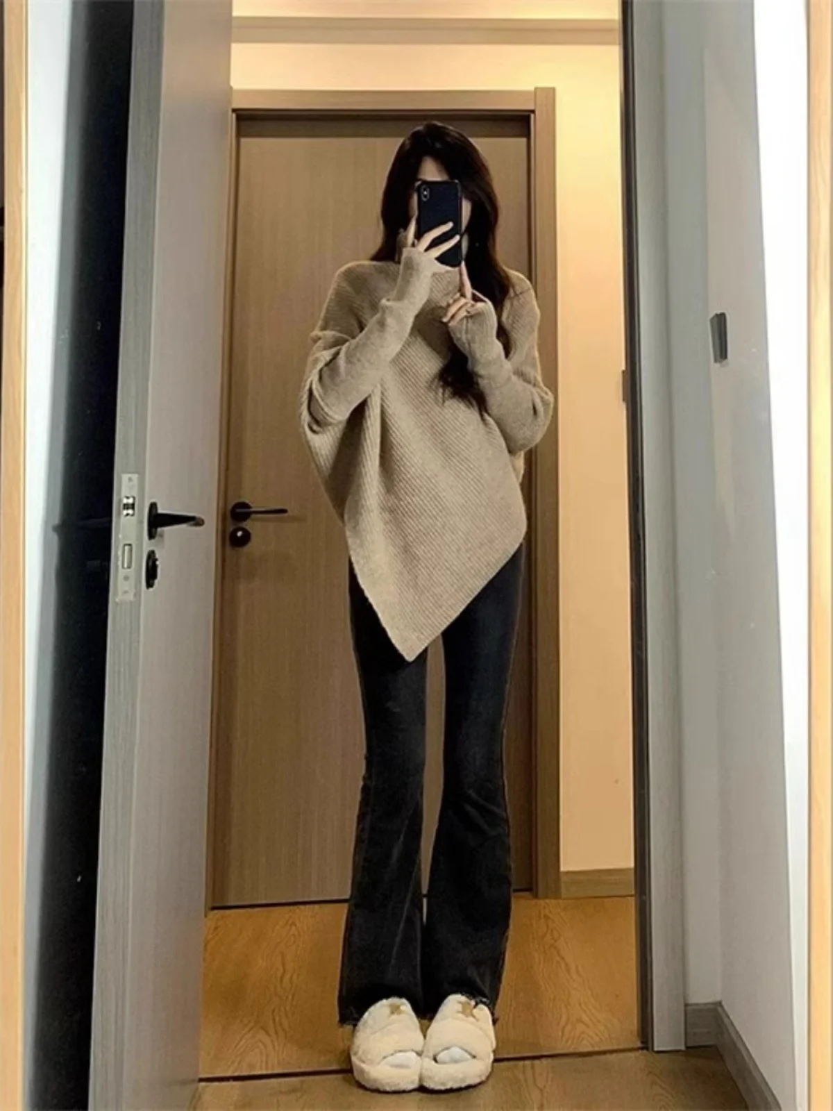 Autumn Winter Women's High Neck Long Sleeve Knitted Sweater Soft Cozy Lazy Style Irregular Hemline Warmth Emitting Color
Autumn Winter Women's High Neck Long Sleeve Knitted Sweater Soft Cozy Lazy Style Irregular Hemline Warmth Emitting Color