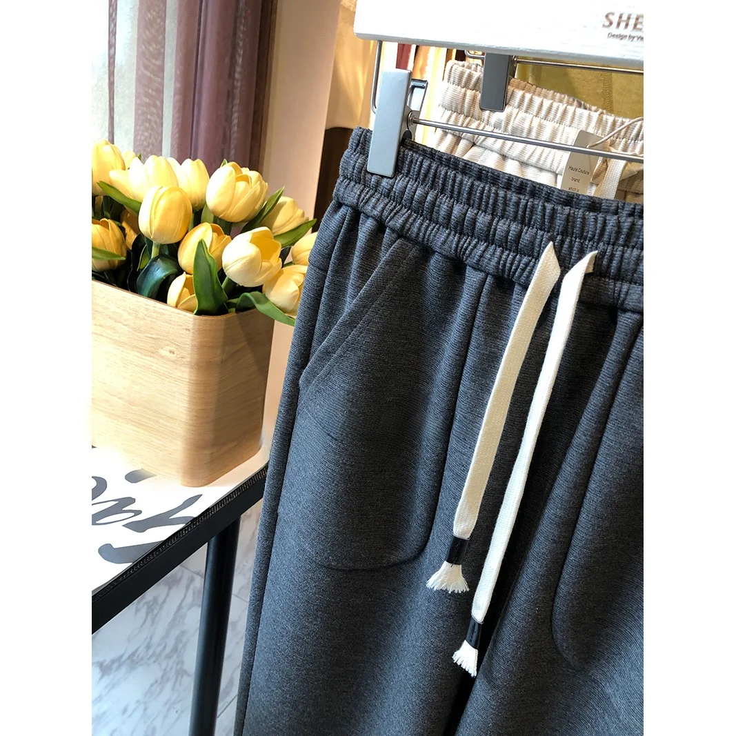 Мягкие свободные повседневные брюки с высокой талией, зауженные, с эластичным поясом, комфортные, прямого кроя, длинные, в уличном стиле, весна 2023
Мягкие свободные повседневные брюки с высокой талией, зауженные, с эластичным поясом, комфортные, прямого кроя, длинные, в уличном стиле, весна 2023