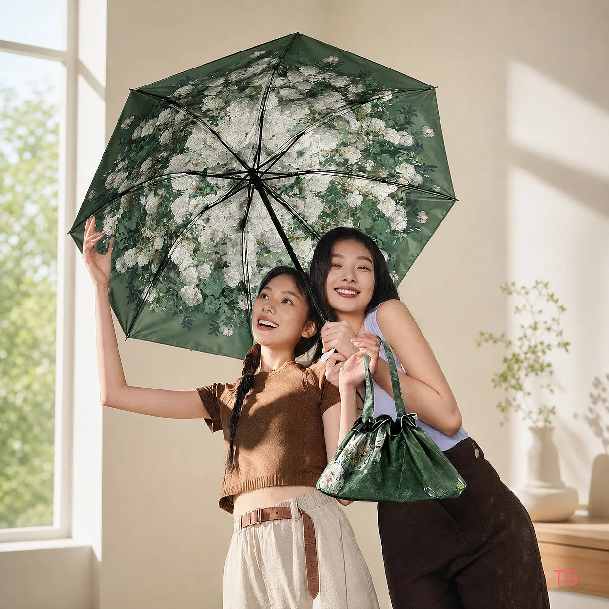 Mini Dual-Layer Black Gel Umbrella Tote Bag Folding UV Protection Sun & Rain Umbrella for Women
Mini Dual-Layer Black Gel Umbrella Tote Bag Folding UV Protection Sun & Rain Umbrella for Women