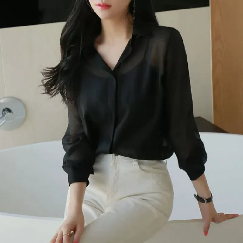 Women Sheer Chiffon Long Sleeve Lapel Collar Casual Sun Protection Blouse
Women Sheer Chiffon Long Sleeve Lapel Collar Casual Sun Protection Blouse