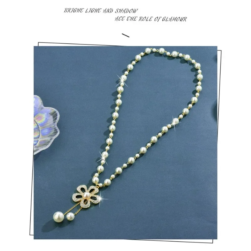 Five-petal tassel women's sweater chain, long necklace for autumn and winter accessories, fashionable clothing necklace
Five-petal tassel women's sweater chain, long necklace for autumn and winter accessories, fashionable clothing necklace