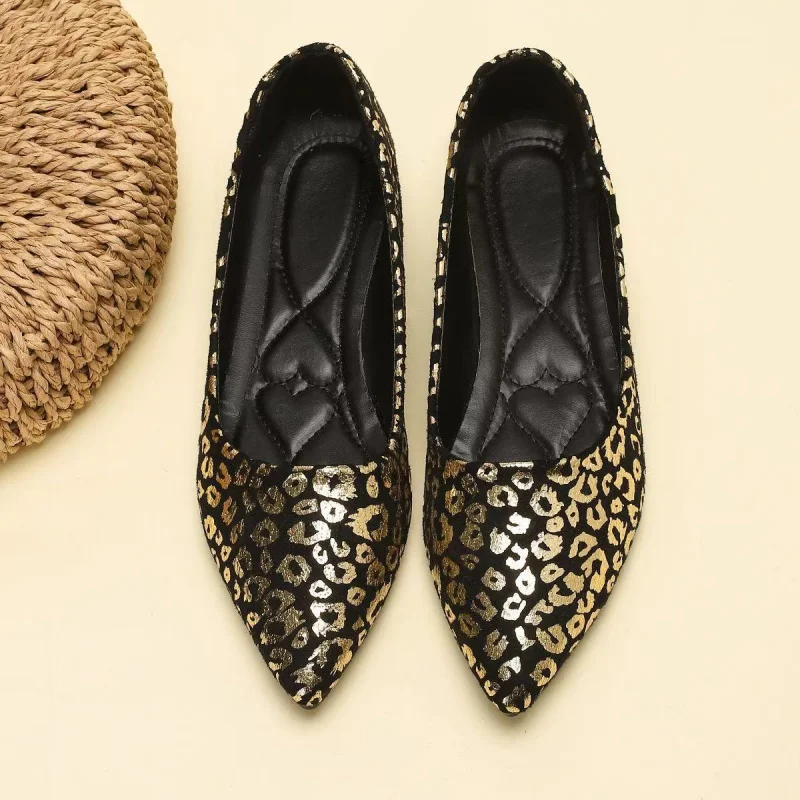 Autumn Leopard Print Pointed Toe Flat Shoes for Women New Soft Leather Flat Heel Shallow Mouth Shoes
Autumn Leopard Print Pointed Toe Flat Shoes for Women New Soft Leather Flat Heel Shallow Mouth Shoes