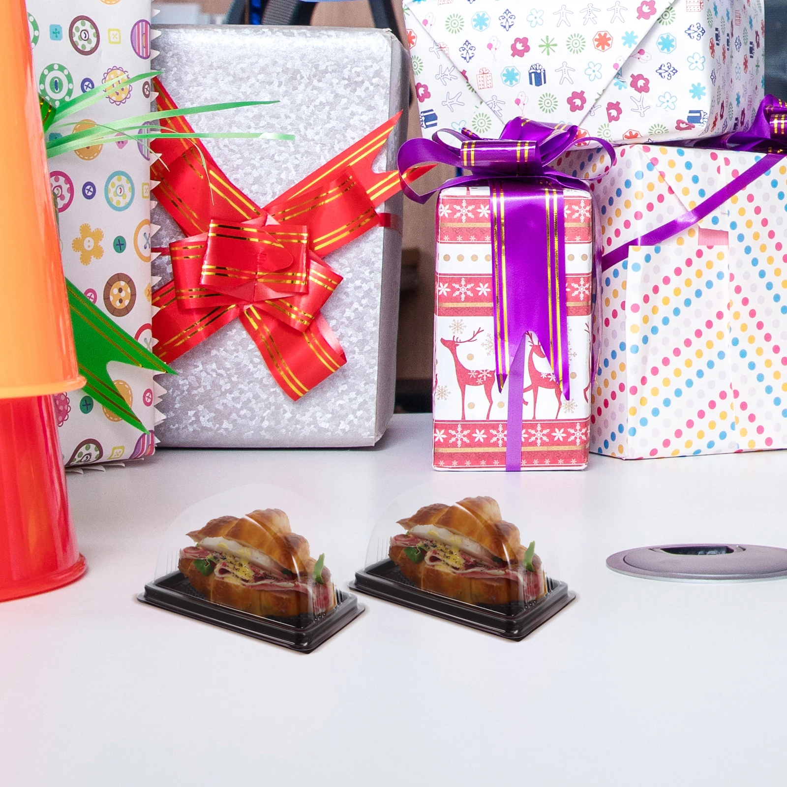 50pcs Cake Packaging Boxes Disposable Plastic Food Containers Transparent Storage Box For Cupcakes Lunch Takeaway
50pcs Cake Packaging Boxes Disposable Plastic Food Containers Transparent Storage Box For Cupcakes Lunch Takeaway