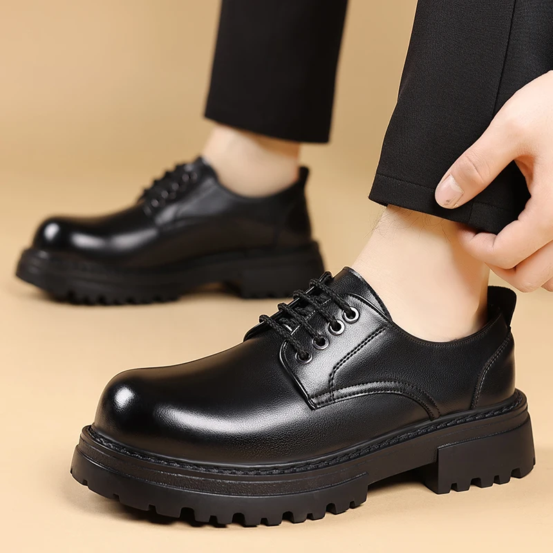Classic Round Toe Lace-up Style, Loose Fit for Wide European Feet
Classic Round Toe Lace-up Style, Loose Fit for Wide European Feet