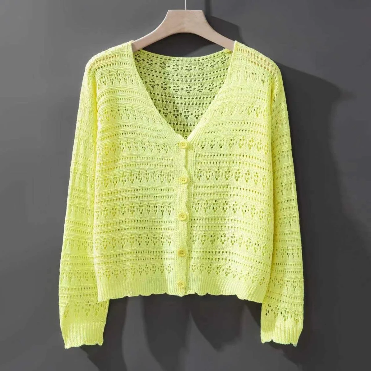 White Hollow out Knitted Cardigan Women's Thin Ice Silk awl Outer with Strap Skirt Air Conditioner irt Top for Autumn
White Hollow out Knitted Cardigan Women's Thin Ice Silk awl Outer with Strap Skirt Air Conditioner irt Top for Autumn