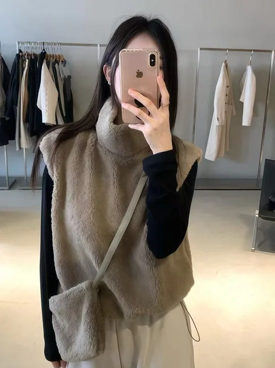 Korean Style High Collar Particle Fleece Vest 2025 Autumn New Fashion Women's Long Pants Outfit Versatile Top for Daily Commu...
Korean Style High Collar Particle Fleece Vest 2025 Autumn New Fashion Women's Long Pants Outfit Versatile Top for Daily Commu...