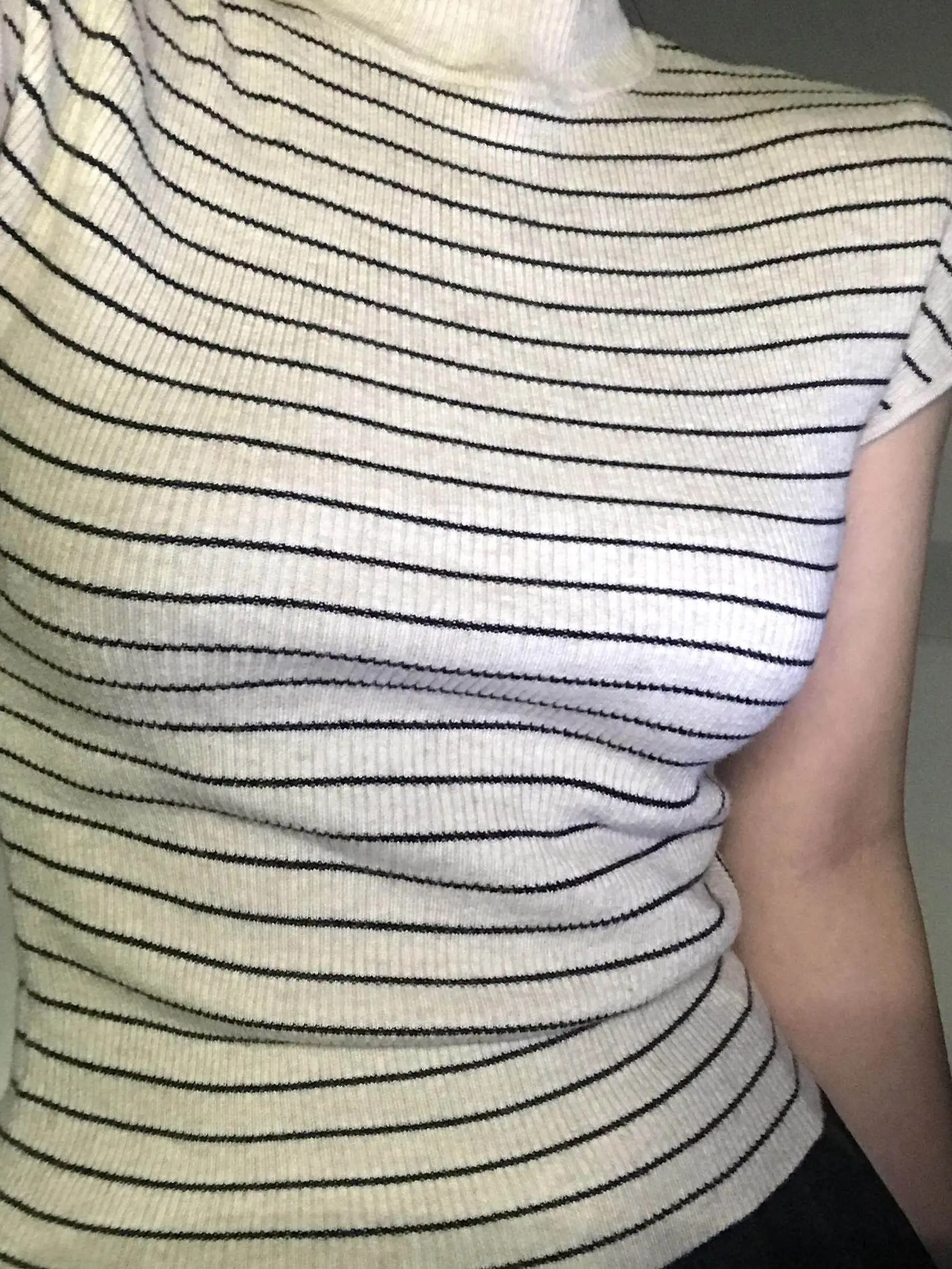 Chic Korean Striped Color Block Short Sleeve T-Shirt Women's Summer Slim Fit Half High Collar Beautiful Ageless Top
Chic Korean Striped Color Block Short Sleeve T-Shirt Women's Summer Slim Fit Half High Collar Beautiful Ageless Top