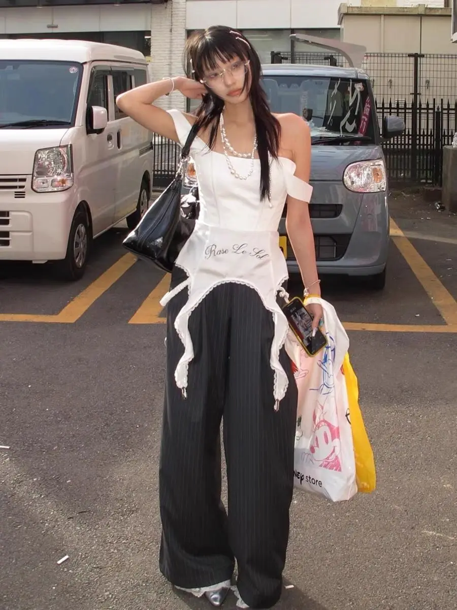 Korea Hot Girl Style Loose Wide-Leg Pants Women Spring Autumn Design Niche Lace Spliced Striped Casual Trousers
Korea Hot Girl Style Loose Wide-Leg Pants Women Spring Autumn Design Niche Lace Spliced Striped Casual Trousers