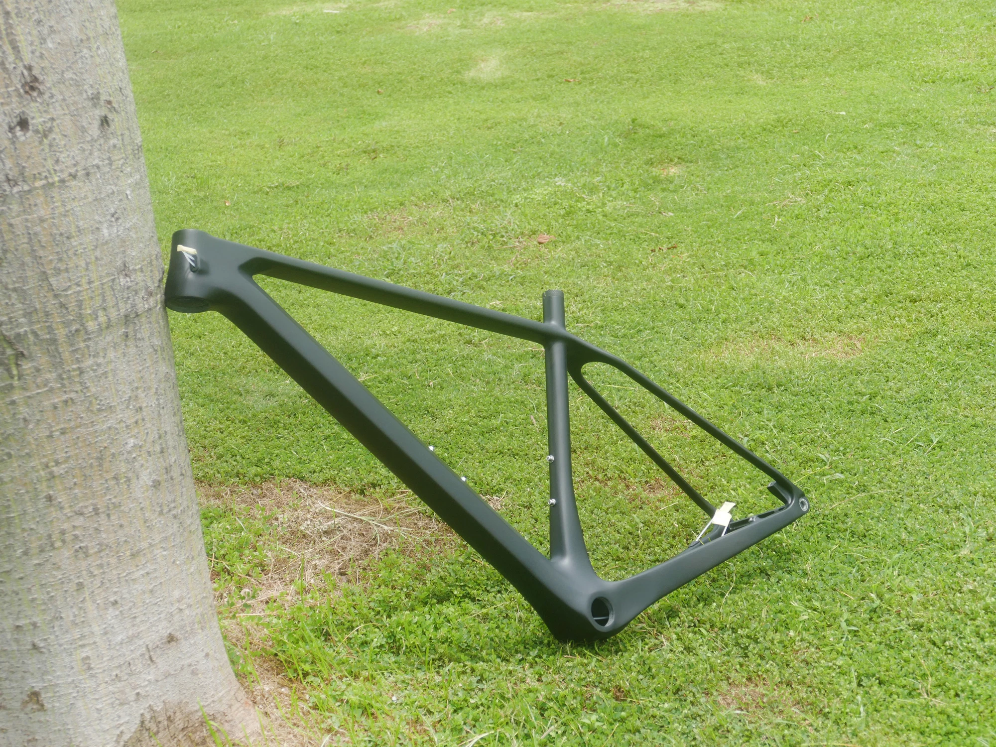 Полностью карбоновая рама дискового тормоза Полностью карбоновая рама для горного велосипеда 29 дюймов 29er MTB, 148 мм * 12 мм 15 дюймов, 17 дюймов, 19 дюймов, 21 дюймов
Полностью карбоновая рама дискового тормоза Полностью карбоновая рама для горного велосипеда 29 дюймов 29er MTB, 148 мм * 12 мм 15 дюймов, 17 дюймов, 19 дюймов, 21 дюймов