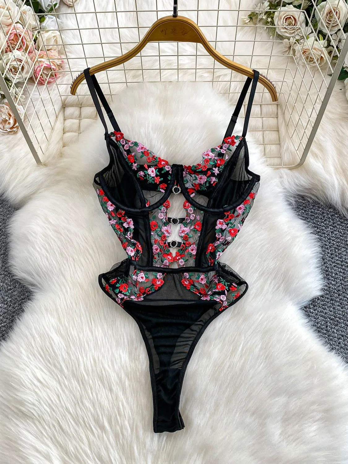 Sexy Spicy Bal Strap Dring irt Women's Autumn Winter Floral Patchwork Netting Base Layer Trendy High Waist orts
Sexy Spicy Bal Strap Dring irt Women's Autumn Winter Floral Patchwork Netting Base Layer Trendy High Waist orts